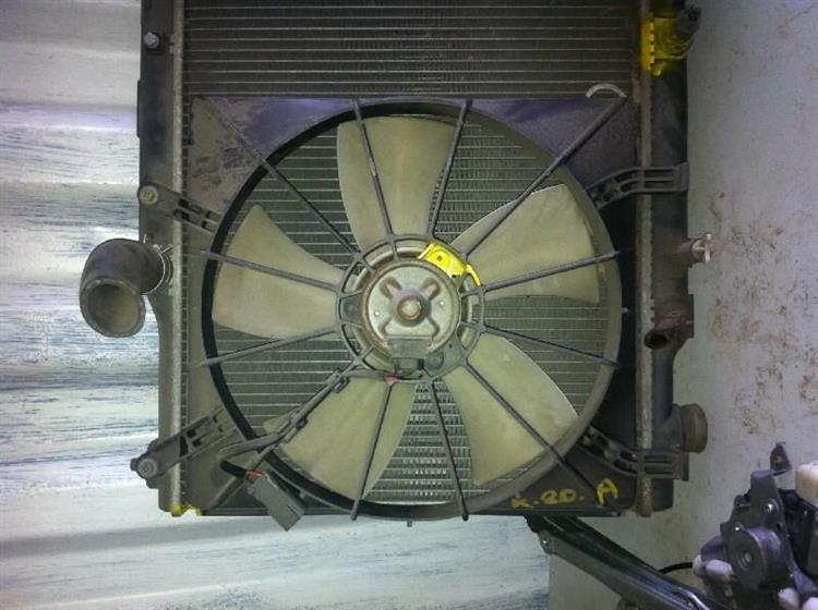 Диффузор радиатора Хонда Стрим в Волгодонске 7847